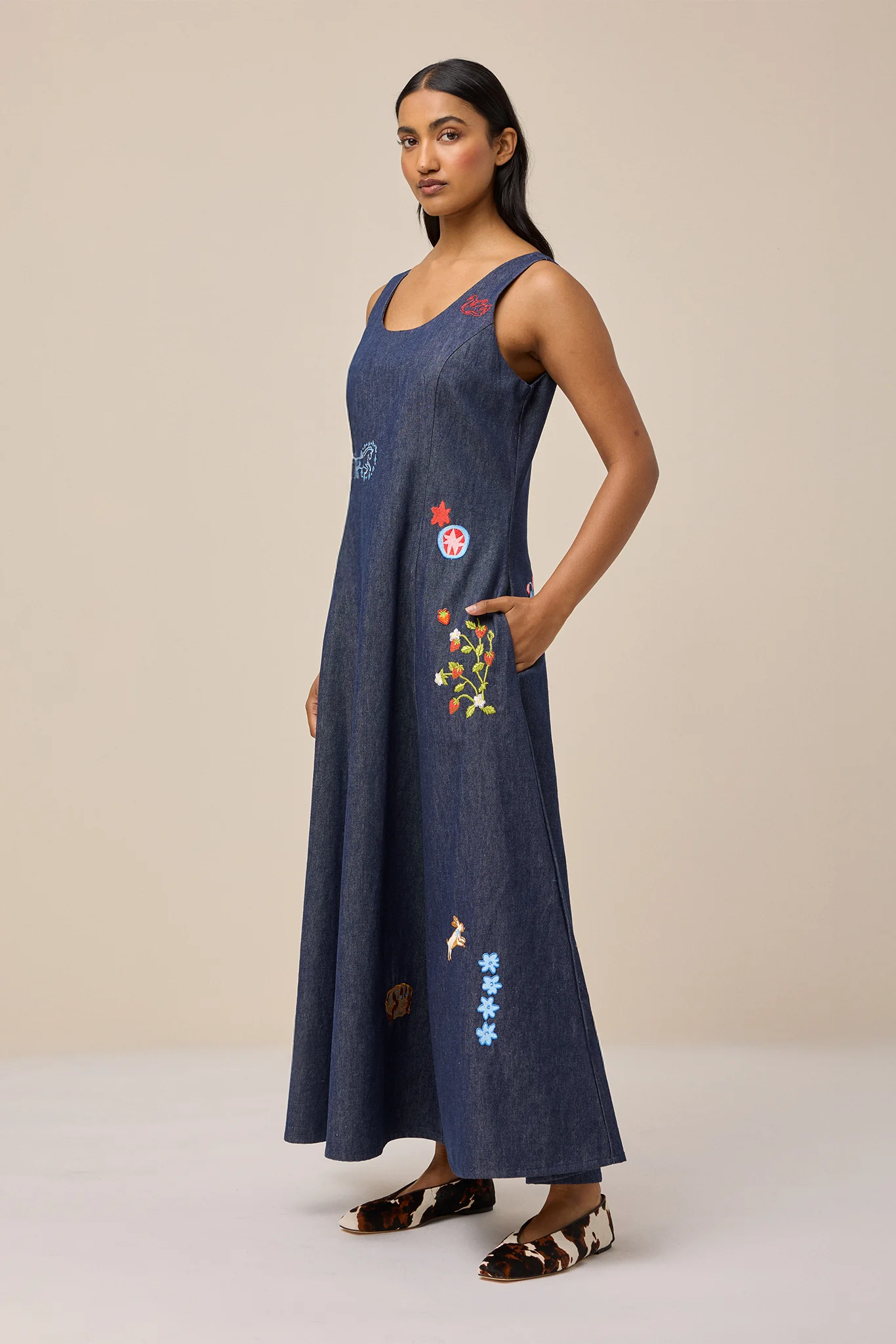 TRINKET DRESS - STORY BOOK EMBROIDERY - Hercitys